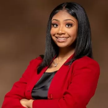 Cayla Thomas Headshot
